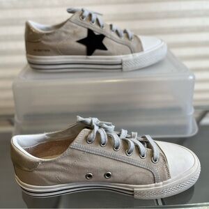 Vintage Havana Tan Canvas Sneakers with Star Detail
